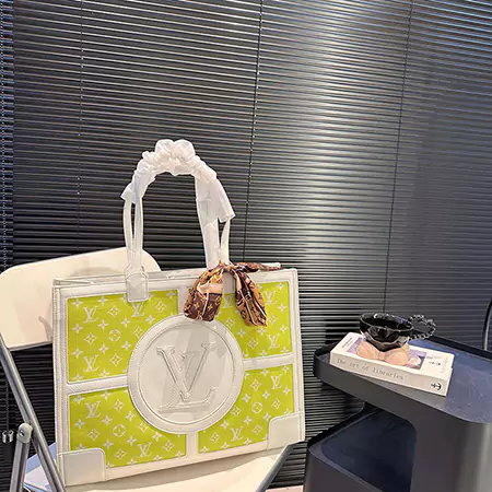 ハイブランド ルイヴィトン lv かわいい 新作 女子 シンプル 純正 通販 