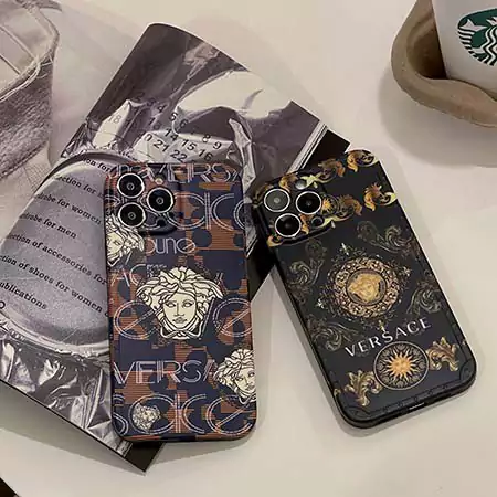 versace ヴェルサーチ ブランド シリコン 最強 流行り 全 機種 対応 本物 シンプル 純正 新作 ケース iphone アイフォン スマホケース 16 plus 15 plus 14 plus 16 15 13 