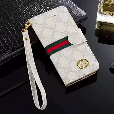 gucci ルイヴィトン バーバリー iphone アイフォン ケース スマホケース 16 16 plus 16 プラス 16 pro 16 プロ 16 pro max 15 14 13 手帳 カード 収納 人気 海外 大人 芸能人 最新 