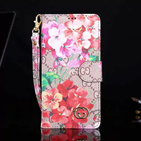 gucci ルイヴィトン バーバリー iphone アイフォン ケース スマホケース 16 16 plus 16 プラス 16 pro 16 プロ 16 pro max 15 14 13 手帳 カード 収納 人気 海外 大人 芸能人 最新 