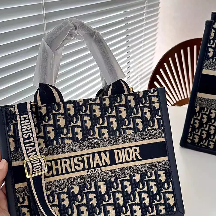 dior ディオール 可愛い 流行り 女性 専門 店 新作 シンプル コピー 耐衝撃 芸能人 20 代 最新 人気 高级 