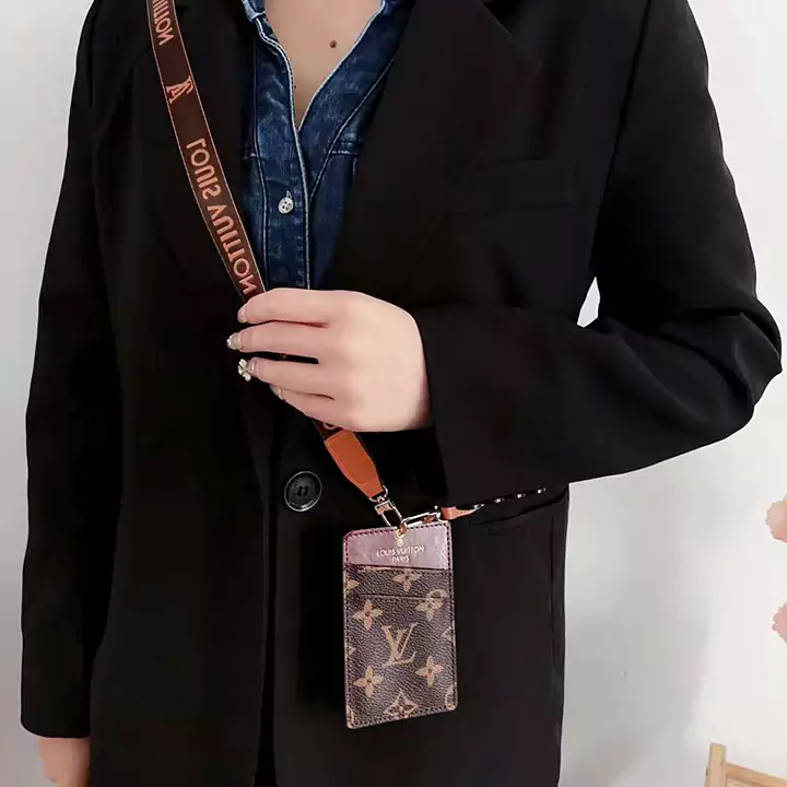 ハイブランド ルイヴィトン lv gucci グッチ burberry バーバリー 流行り 女性 20 代 専門 店 シンプル かわいい 新しい 個性的 高级 芸能人 人気 