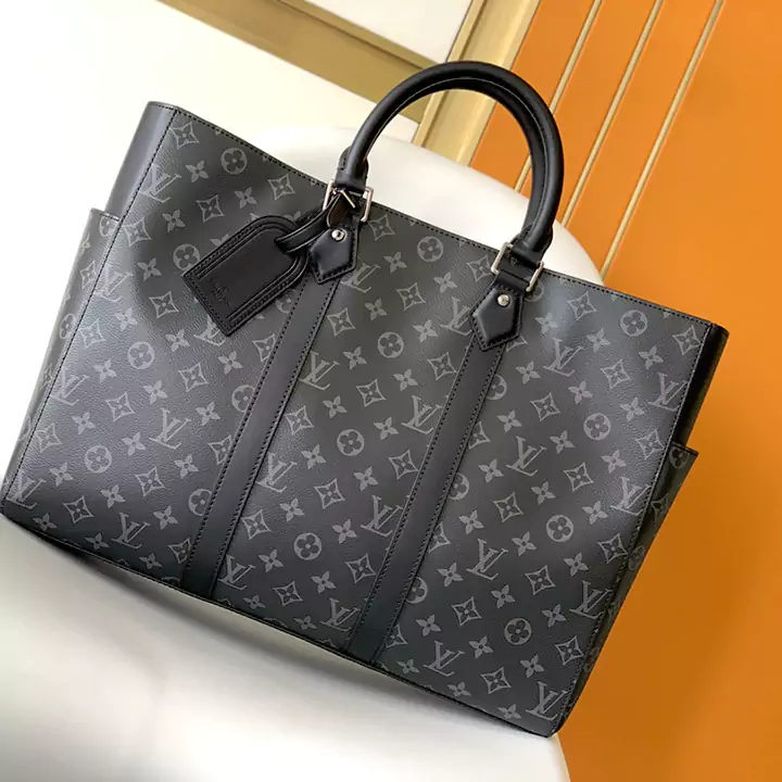 lv ルイヴィトン 人気 海外 レディース 大人 芸能人 パロディ 値段 