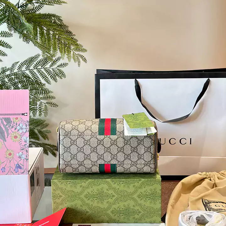 グッチ gucci ファッション 最新 面白い 安い パロディ 人気 