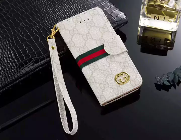 gucci ルイヴィトン バーバリー iphone アイフォン ケース スマホケース 16 16 plus 16 プラス 16 pro 16 プロ 16 pro max 15 14 13 手帳 カード 収納 人気 海外 大人 芸能人 最新 