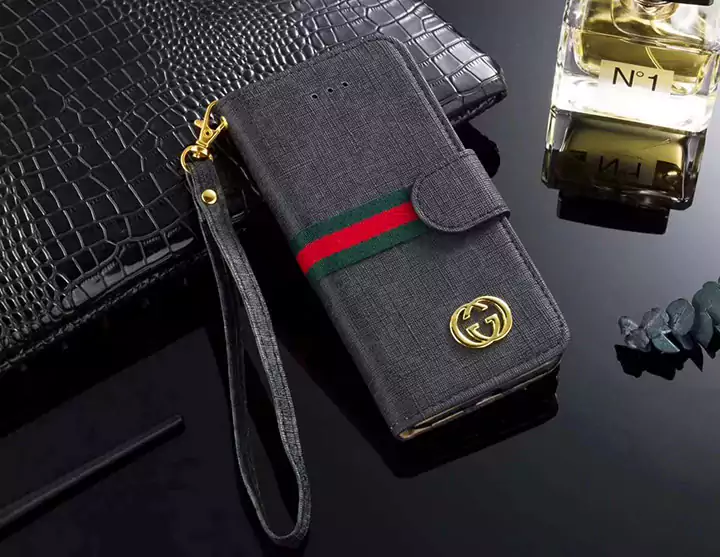 gucci ルイヴィトン バーバリー iphone アイフォン ケース スマホケース 16 16 plus 16 プラス 16 pro 16 プロ 16 pro max 15 14 13 手帳 カード 収納 人気 海外 大人 芸能人 最新 