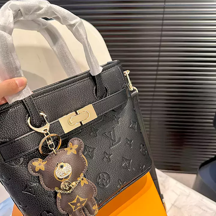 lv ルイヴィトン ブランド ファッション 最新 50 代 スポーツ 安い 値段 